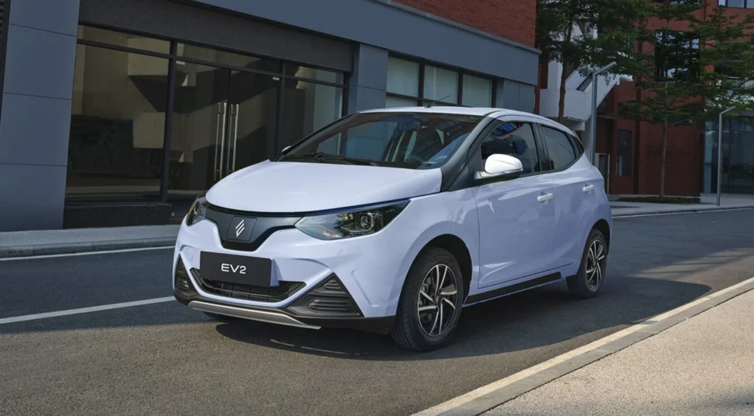 Venda do JMEV Emova Easy, o carro elétrico mais barato do Brasil, é suspensa