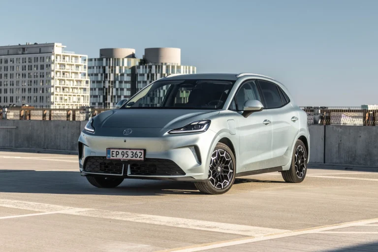 MG4 Urban se destaca com autonomia de até 358 km e preços a partir de R$ 129.990