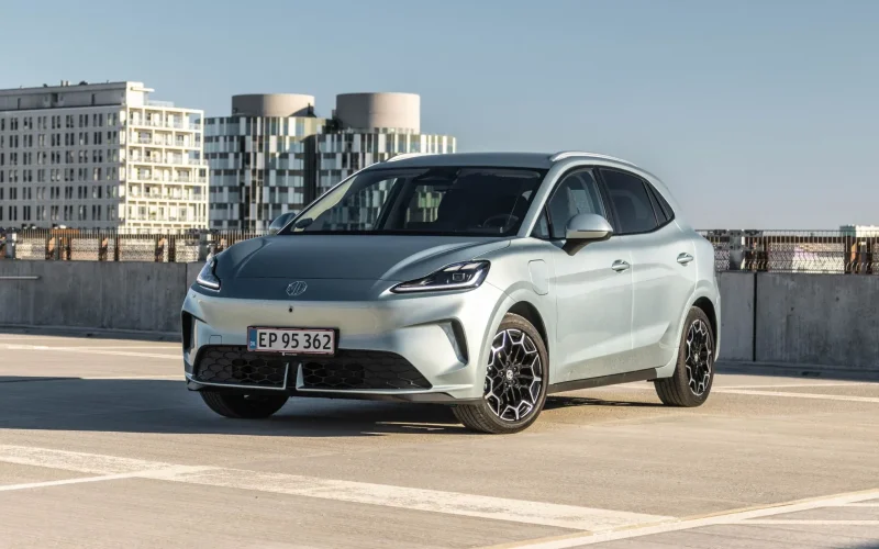 MG4 Urban se destaca com autonomia de até 358 km e preços a partir de R$ 129.990
