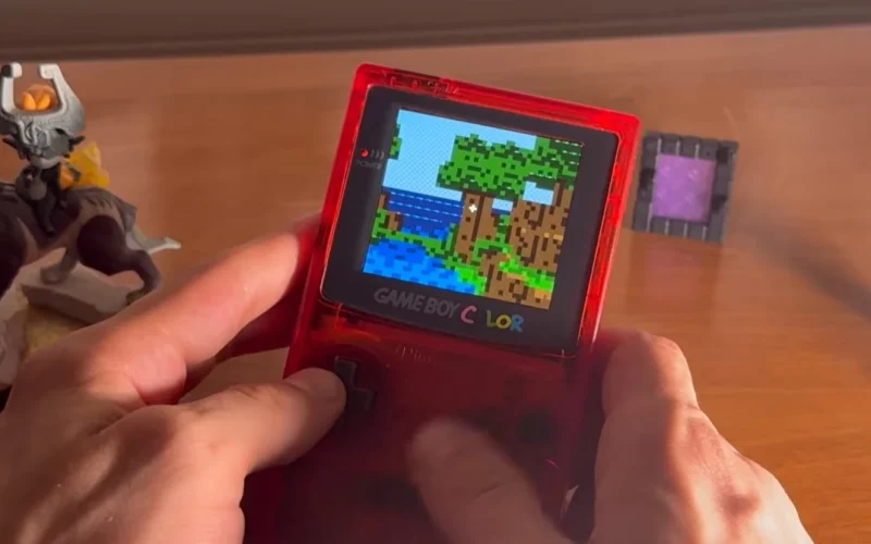 Fã transforma Minecraft em versão jogável para Game Boy Color