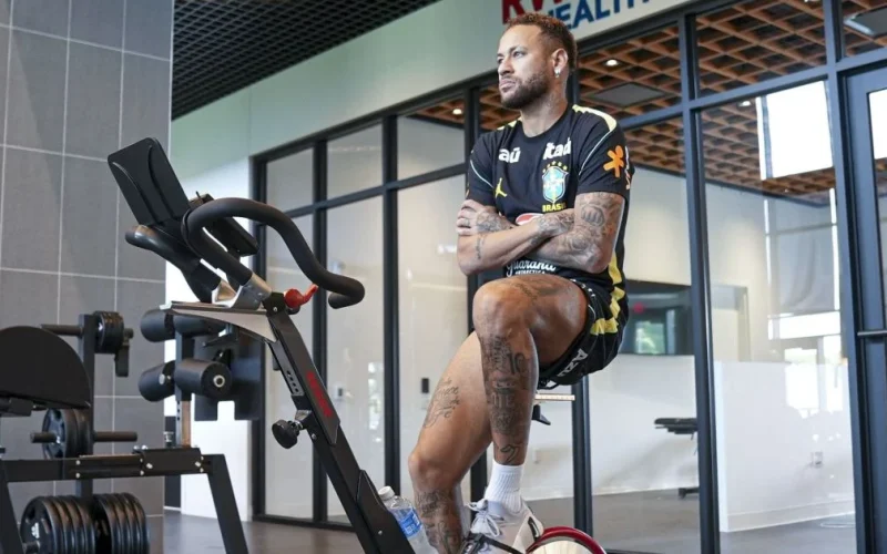 Neymar estará no MetLife Stadium para Brasil x Marrocos, apesar da lesão