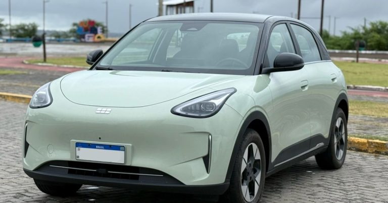 Geely EX2 Max: autonomia de 356 km e preço de R$ 136.800 no Brasil