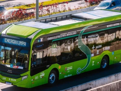 Crescimento de 92,5% nos emplacamentos de ônibus elétricos em 2026 no Brasil