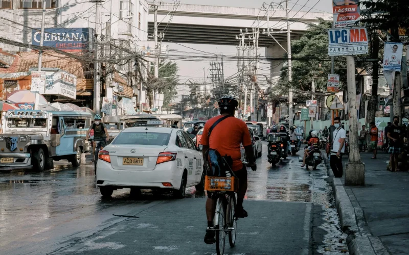 Movimento na Filipinas transforma mobilidade urbana e benefícios para todos