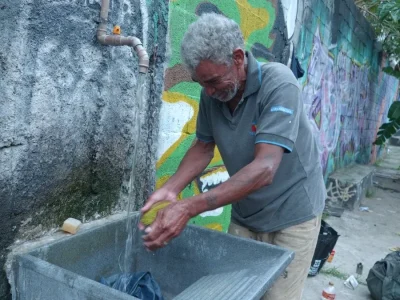 Torneira pública em São Paulo destaca importância das nascentes urbanas