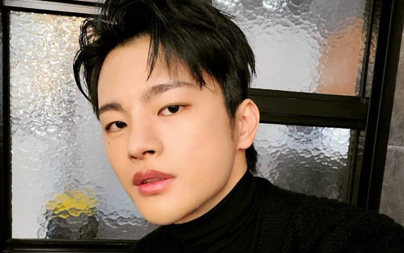 Seo In Guk encanta fãs brasileiros em apresentação especial em SP