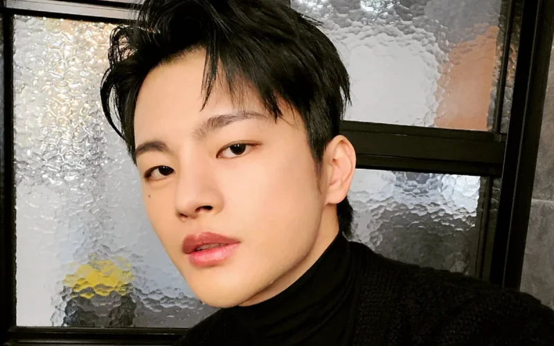 Seo In Guk encanta fãs brasileiros em apresentação especial em SP