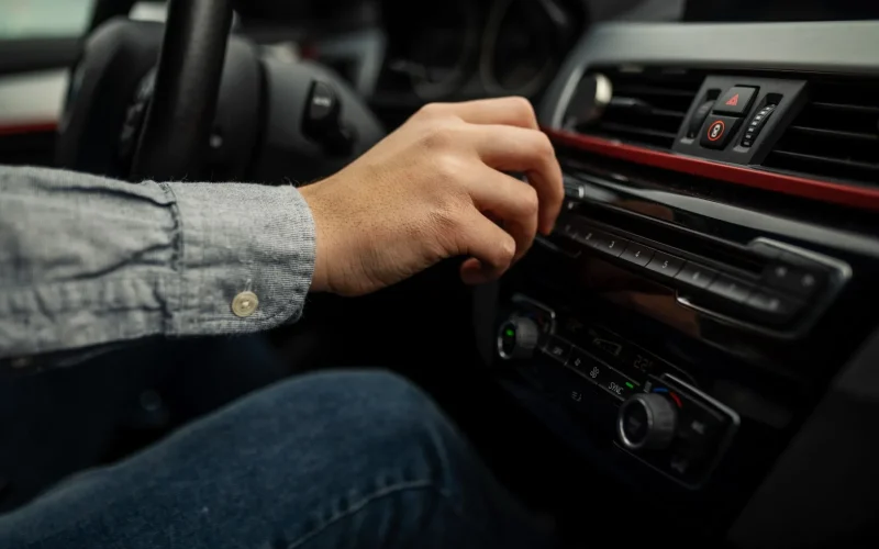Playlist de Rock para Celebrar o Dia Mundial do Rock no Carro
