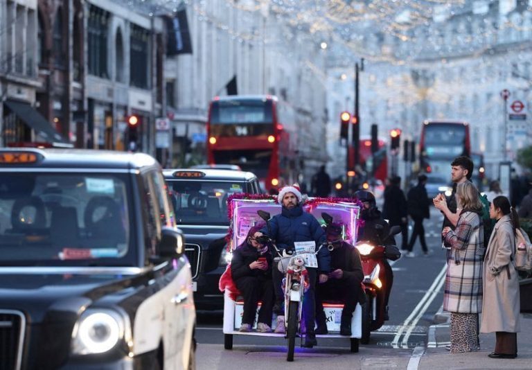 Londres avança em infraestrutura para veículos elétricos com quase 28 mil pontos de recarga