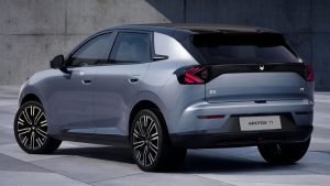 BAIC se apresenta no Brasil com 30 lojas e dois elétricos em novembro de 2026