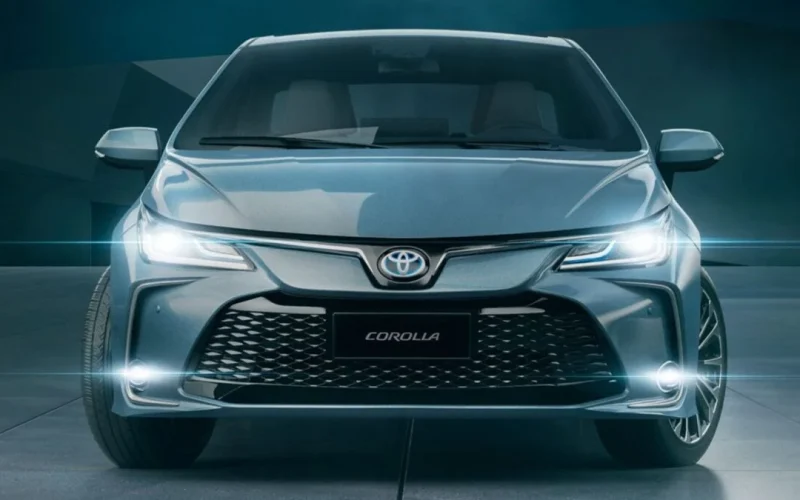 Corolla híbrido tem desconto de R$ 58.695 para taxistas e parte de R$ 133.195 em agosto