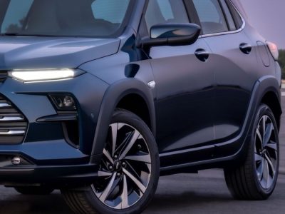 Chevrolet Sonic estreia sistema híbrido de 48 V com aumento de 10,8 cv para competir no mercado de SUVs compactos eletrificados
