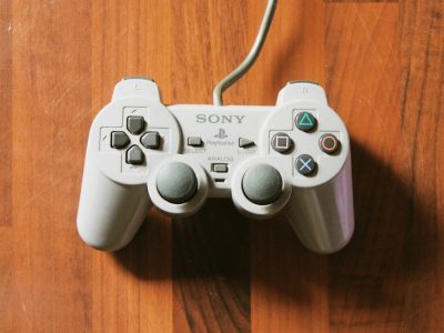 Brightis: RPG Desafiador do PS1 Agora Disponível em Inglês para Fãs