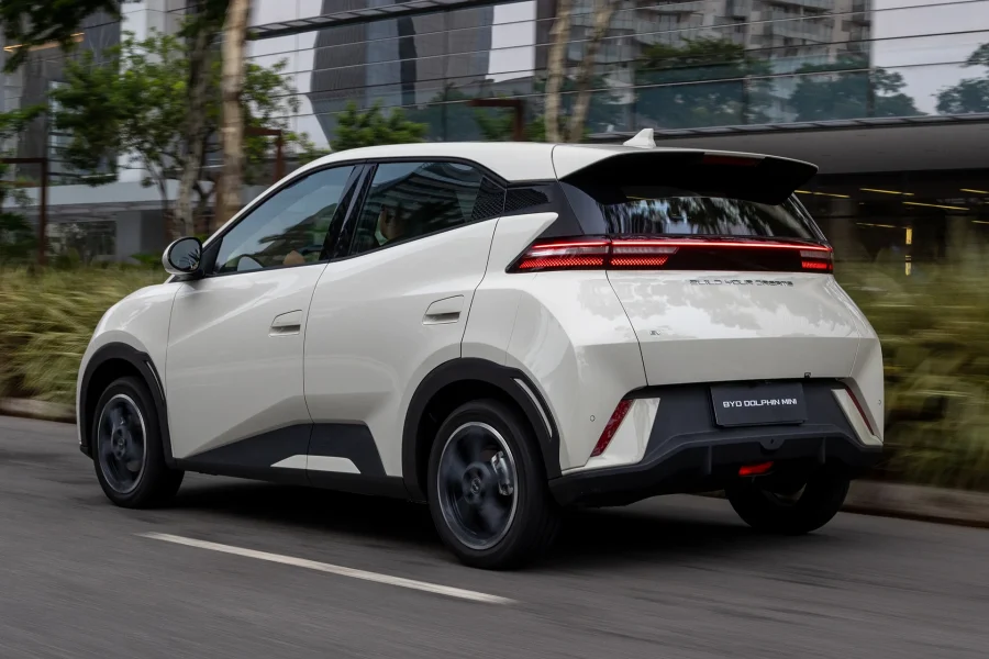 Crescem emplacamentos de carros elétricos e híbridos que alcançam 17% no Brasil