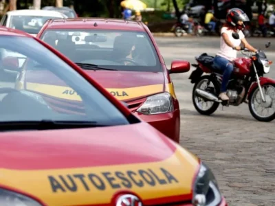 Mudanças na CNH: nova proposta prevê permissão para dirigir aos 16 anos