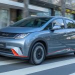 BYD enfrenta queda de 35% nas vendas na China e cresce no Brasil