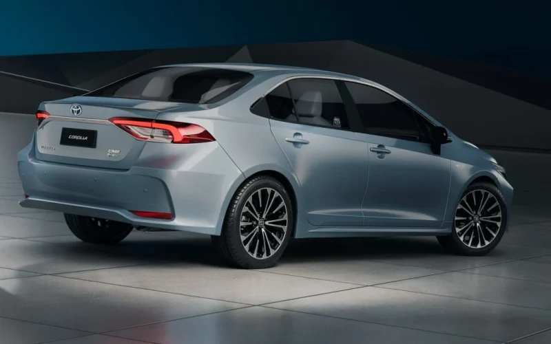 Toyota reduz em até R$ 45 mil o preço do Corolla Hybrid para clientes PcD