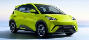 Dolphin Mini ultrapassa Creta em vendas, intensificando a competição no segmento de SUVs elétricos