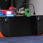 Mod cria 'segurança' inusitada para Steam Deck com espinhos e taser elétrico