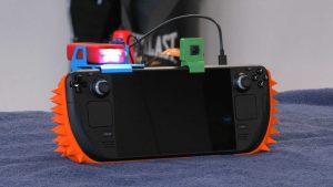 Mod cria 'segurança' inusitada para Steam Deck com espinhos e taser elétrico
