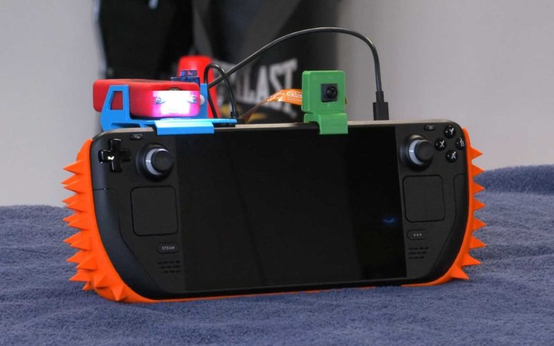 Mod cria 'segurança' inusitada para Steam Deck com espinhos e taser elétrico
