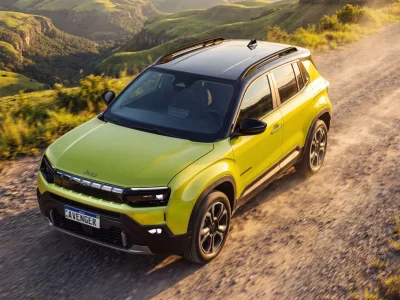 Jeep Avenger chega ao Brasil em três versões com preços a partir de R$ 114.990