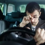 Dirigir cansado é tão arriscado quanto estar sob efeito de álcool