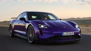 Porsche reafirma continuidade do Taycan após queda de vendas de quase 60% em relação ao auge