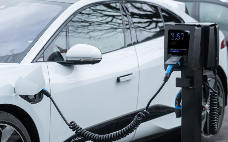 BYD Dolphin Mini é o carro elétrico mais vendido no Brasil em junho de 2026