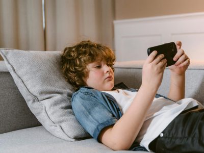 Mudanças no ECA Digital exigem novas estratégias de publicidade infantil online