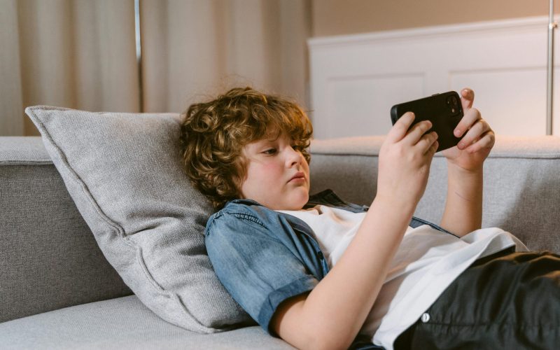 Mudanças no ECA Digital exigem novas estratégias de publicidade infantil online