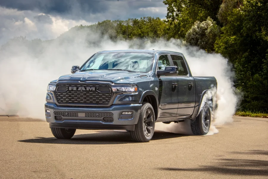 Ram 1500 V8 será relançada no Brasil em 2027 com novidades na configuração