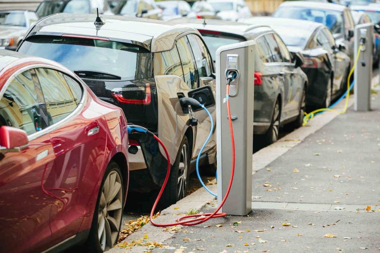 Seguro de carro elétrico: comparação de preços e cobertura em 2026