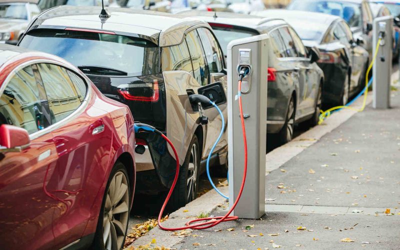 Seguro de carro elétrico: comparação de preços e cobertura em 2026