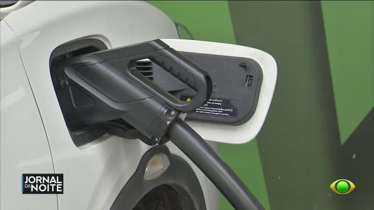 Vendas de carros elétricos e híbridos alcançam recorde no Brasil