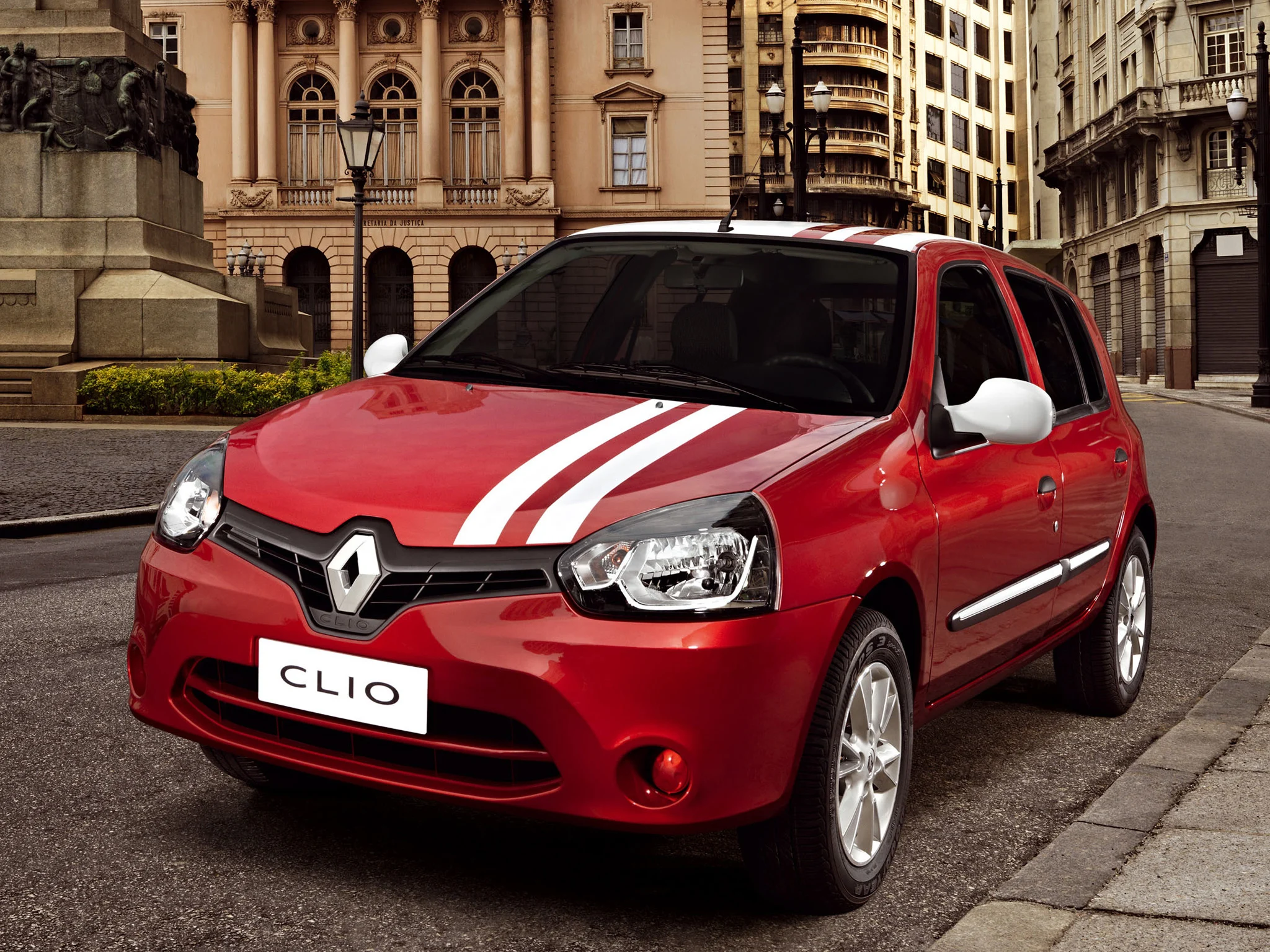 iPhone Duo a R$ 31 mil: 10 carros usados que custam preço similar Renault Clio