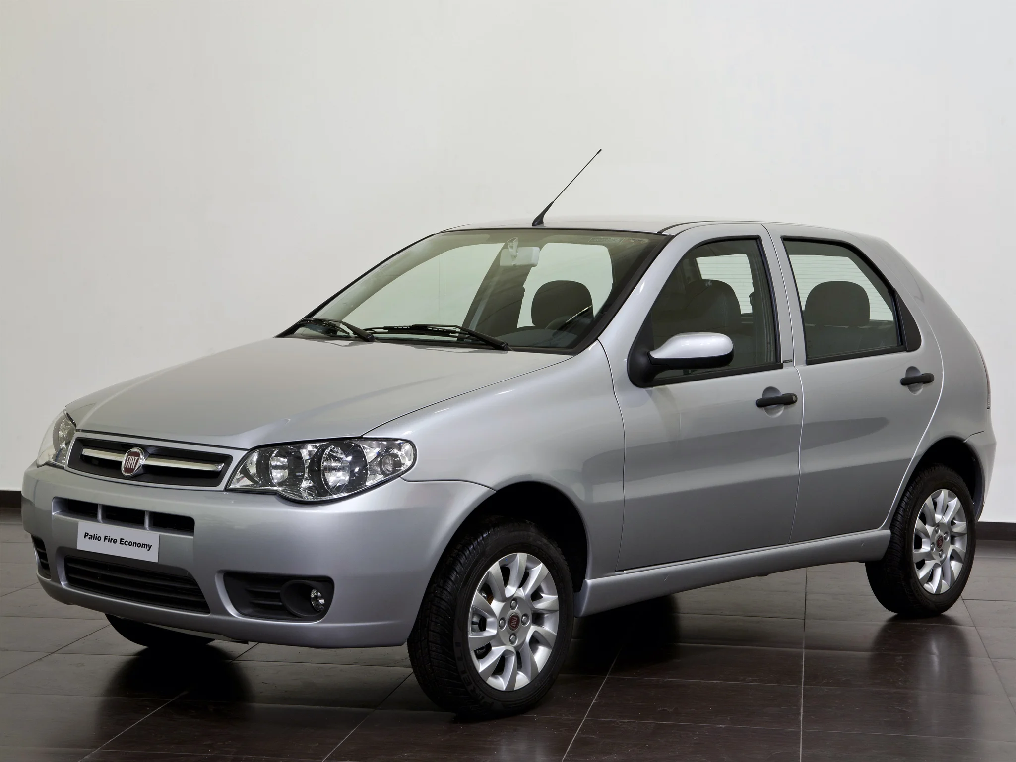 iPhone Duo a R$ 31 mil: 10 carros usados que custam preço similar Fiat Palio Celebration