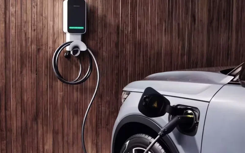 Vale a pena comprar um carro elétrico sem carregador residencial? Entenda as opções.