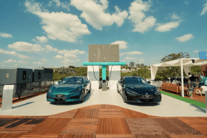 Denza apresenta sistema de recarga ultrarrápida que adiciona 400 km em 5 minutos