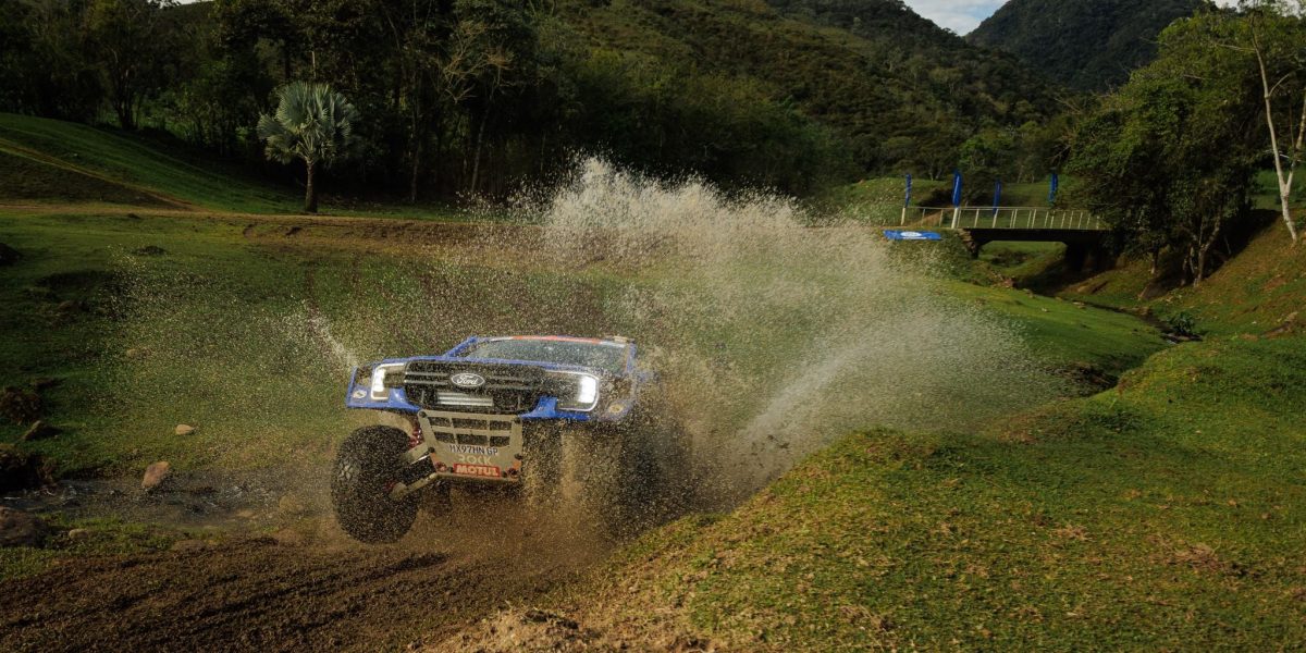 A intensa rotina dos navegadores de rali a bordo da Ford Ranger T1