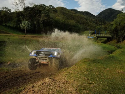 A intensa rotina dos navegadores de rali a bordo da Ford Ranger T1