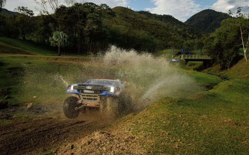 A intensa rotina dos navegadores de rali a bordo da Ford Ranger T1