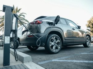Emova Easy: o carro elétrico mais barato do Brasil custa R$ 69.990