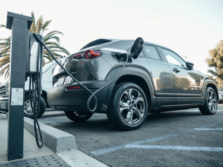 Emova Easy: o carro elétrico mais barato do Brasil custa R$ 69.990