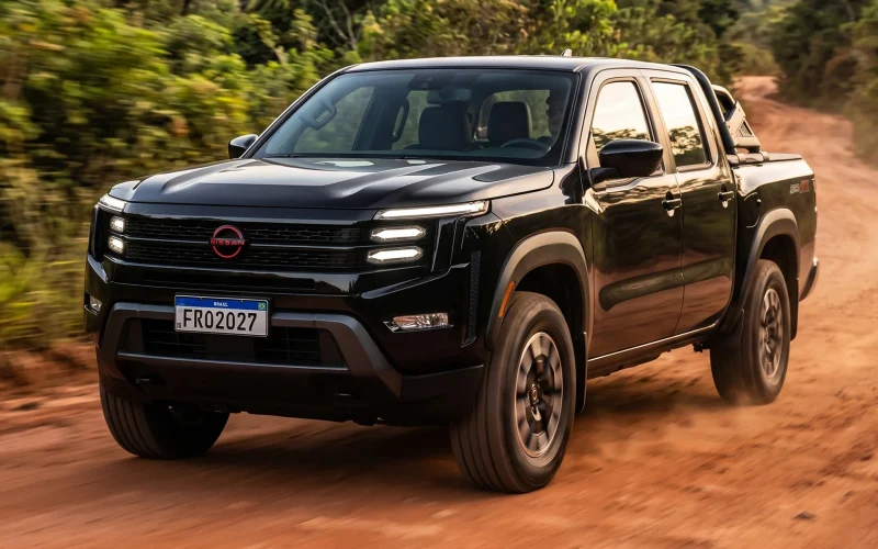 Nissan Frontier retorna ao Brasil com versões híbrida e diesel reestilizada