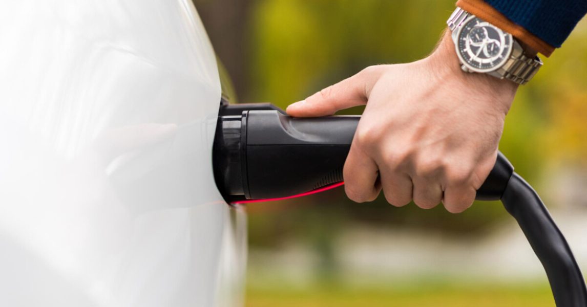 Pontos de recarga para carros elétricos na BR-381 entre Minas e São Paulo