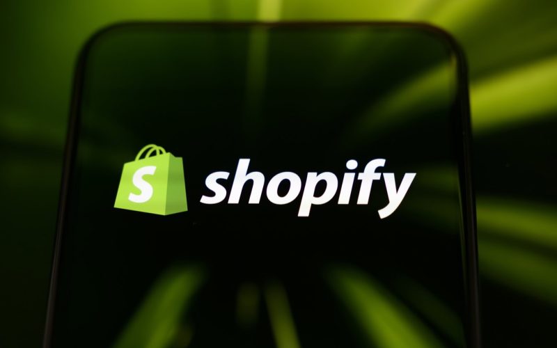Shopify Amplia Ferramentas WebMCP para Finalização de Compras com Agentes