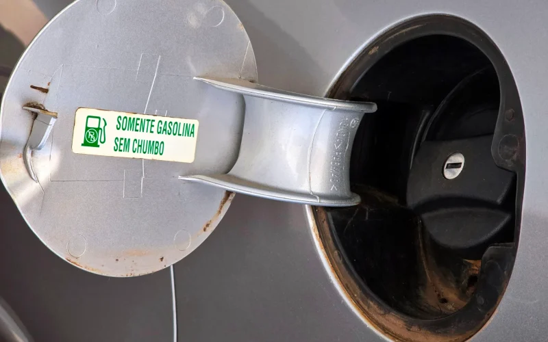 Gasolina E32: impacto reduzido em motores monocombustíveis, dizem especialistas