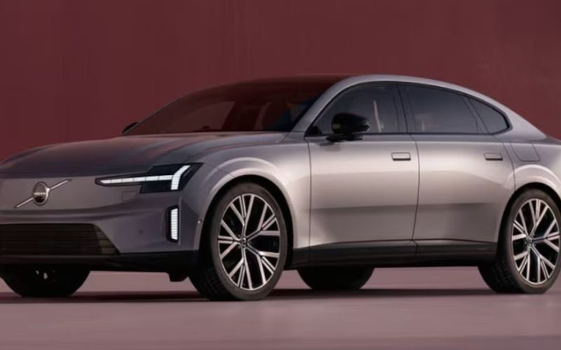 Volvo ES90: sedã elétrico com autonomia de 524 km é lançado no Brasil