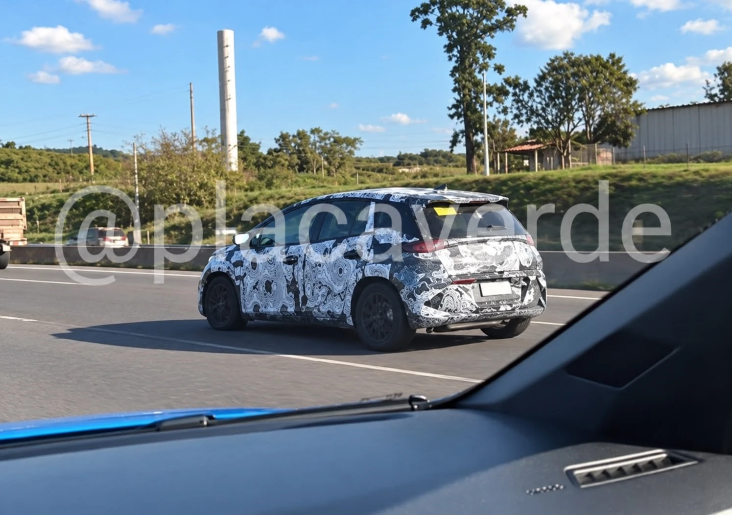 BYD inicia testes do Dolphin híbrido no Brasil antes do lançamento em 2027